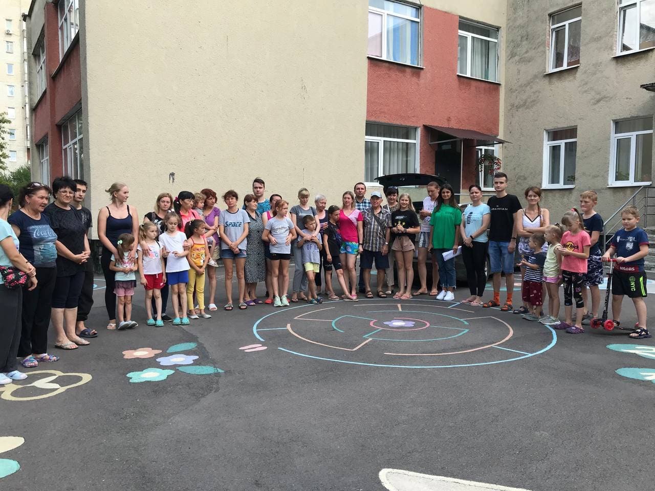 Допомога вимушено переселеним особам, які проживають в Калуському садочку