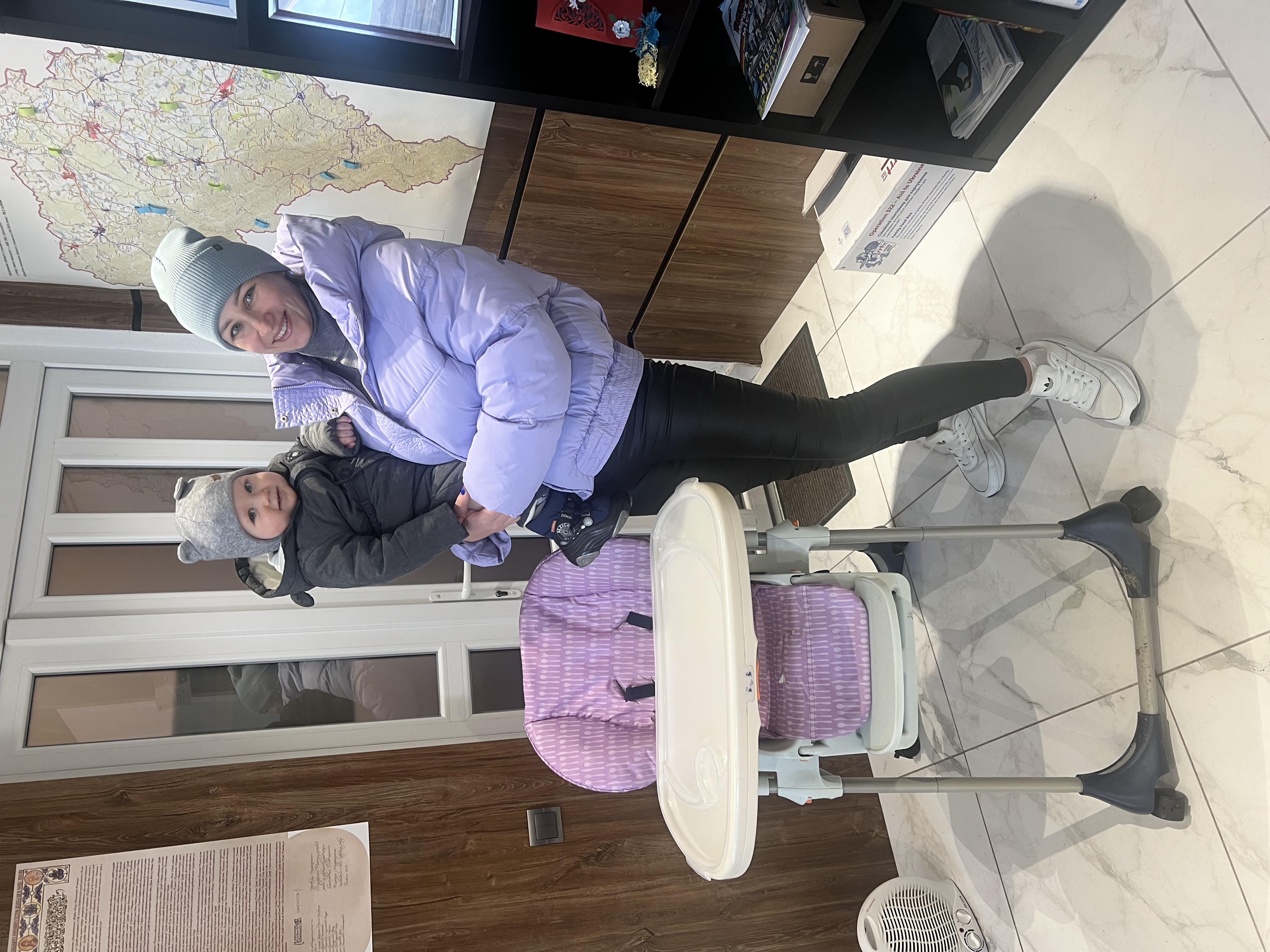 Отримали крісло для годування 